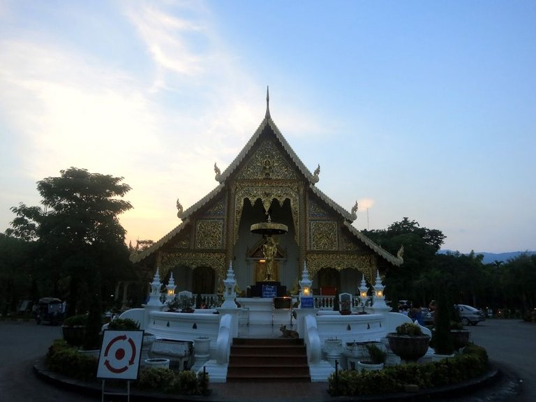 Wat Phra Sing Chiang Mai Thailand 4.jpg