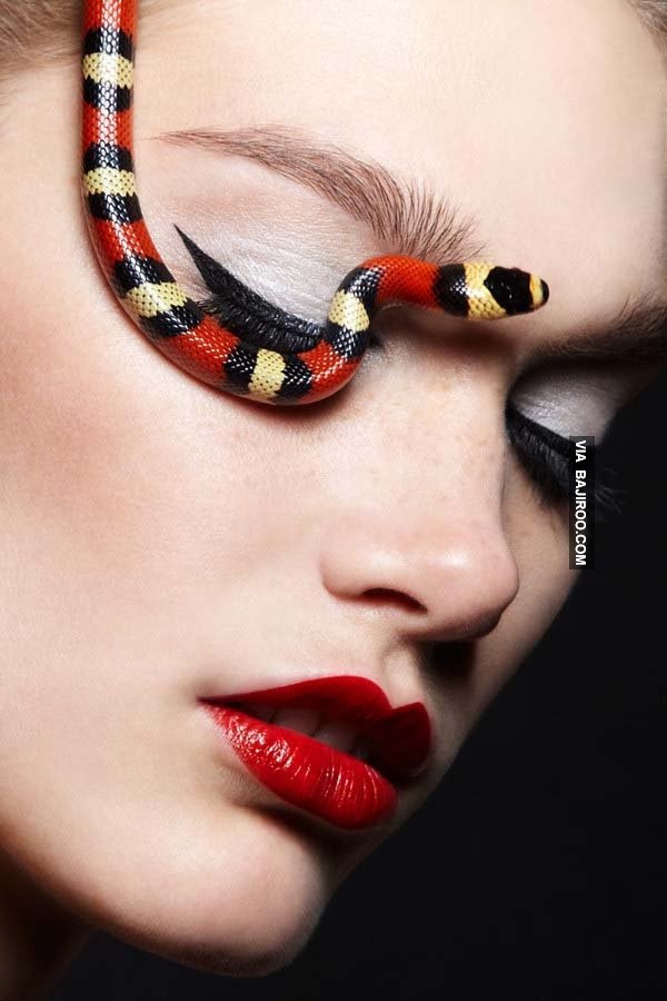 girls-with-snake-amazing-photoshoot.jpg