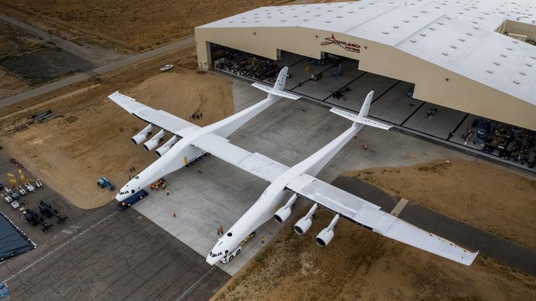 170531-stratolaunch.jpg