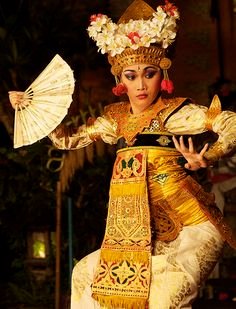 fbb0e81aec6ddb05f47dbaee8d95202e--balinese-bali-indonesia.jpg