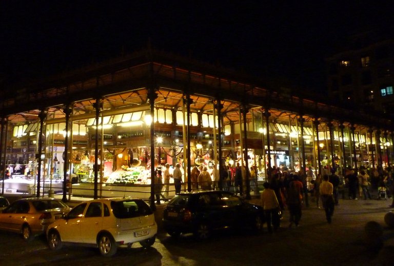 Mercado_de_San_Miguel_(Madrid)_05.jpg