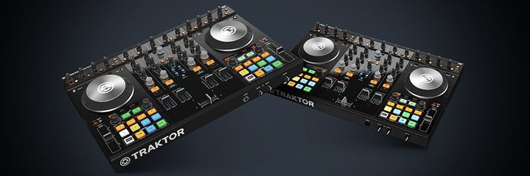 img-welcome-hero-traktor-kontrol-s4.jpg