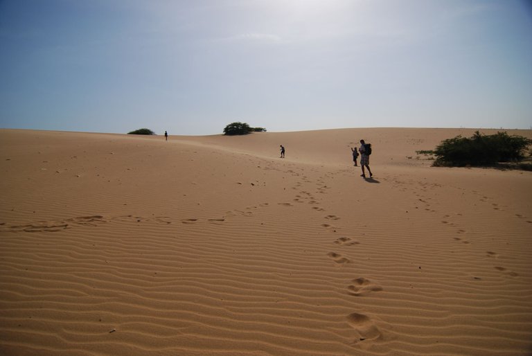 Traversing-the-Medanos-de-Coro-Venezuela.jpg