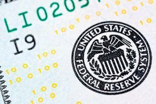 new-us-2013-100-bill-federal-reserve-seal-extreme-macro-28149984_Small.jpg