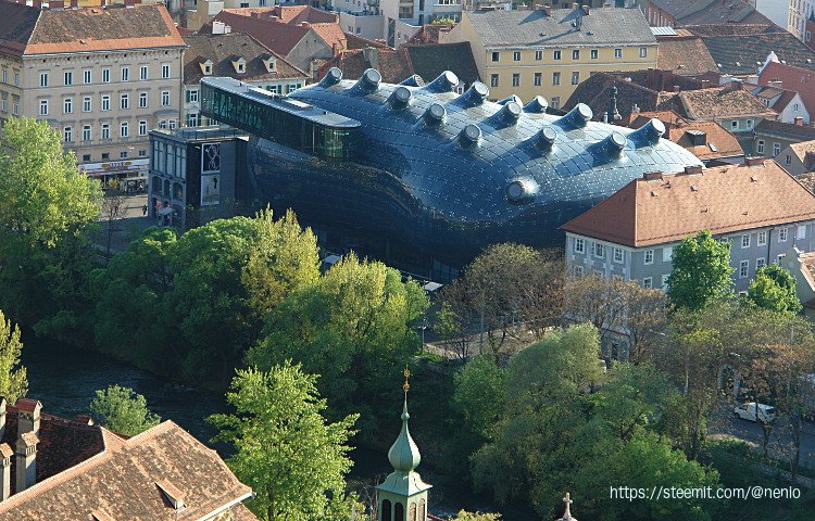 kunsthaus-graz-01.jpg