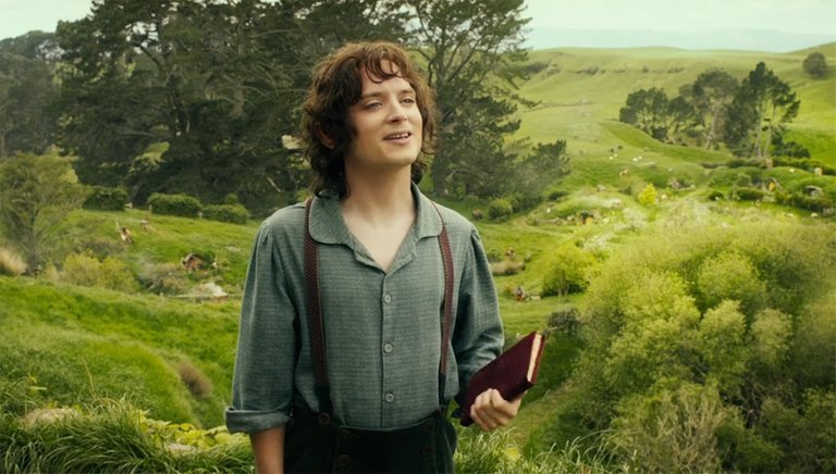 Elijah-Wood_The-Hobbit-An-Unexpected-Journey_2012.jpg