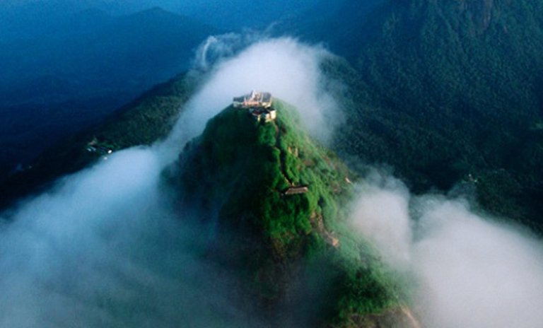 adam-s-peak-sri-pada-mountain-2243-m-rathnapura.jpg