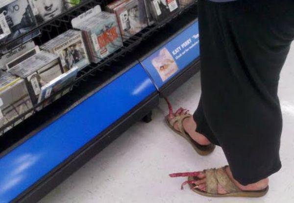 funny-people-in-walmart.jpg