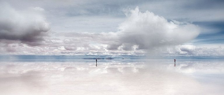 salar-de-uyuni-salt-flat-mirror-6.jpg