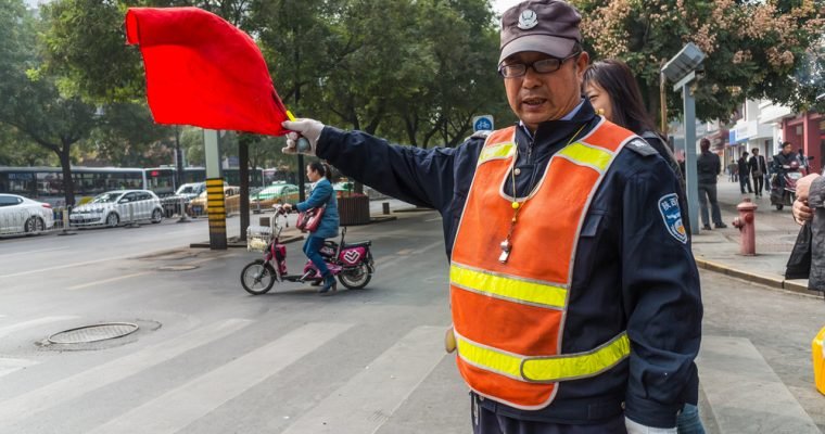 China-traffic-cop-760x400.jpg