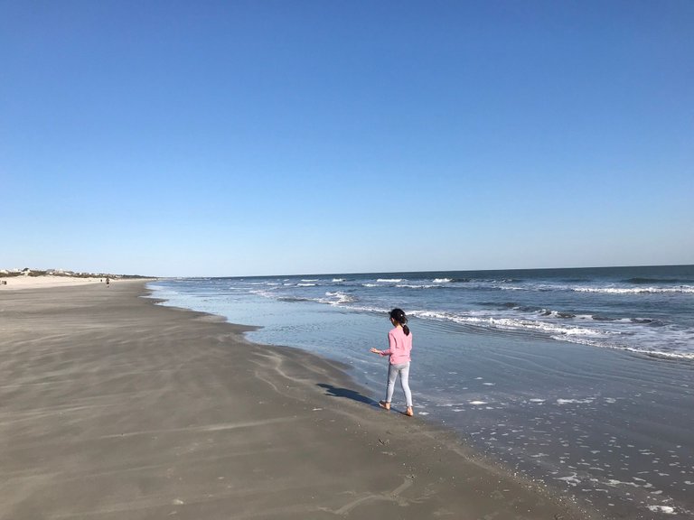 beach_girl.jpg