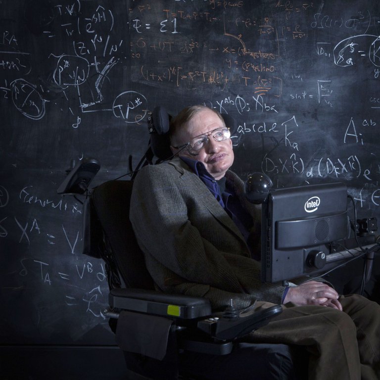 stephen-hawking-4-2000.jpg