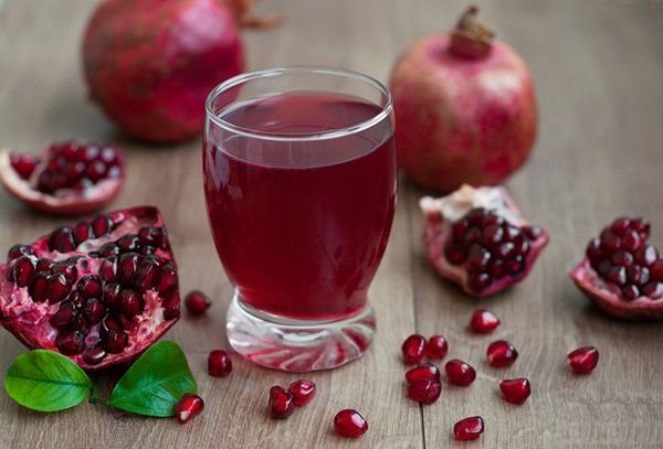 Sparkling-Pomegranate-Juice1.jpg