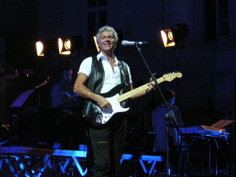 Claudio_Baglioni.jpg