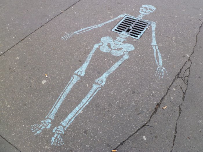 Skeleton-street-art-2.jpg