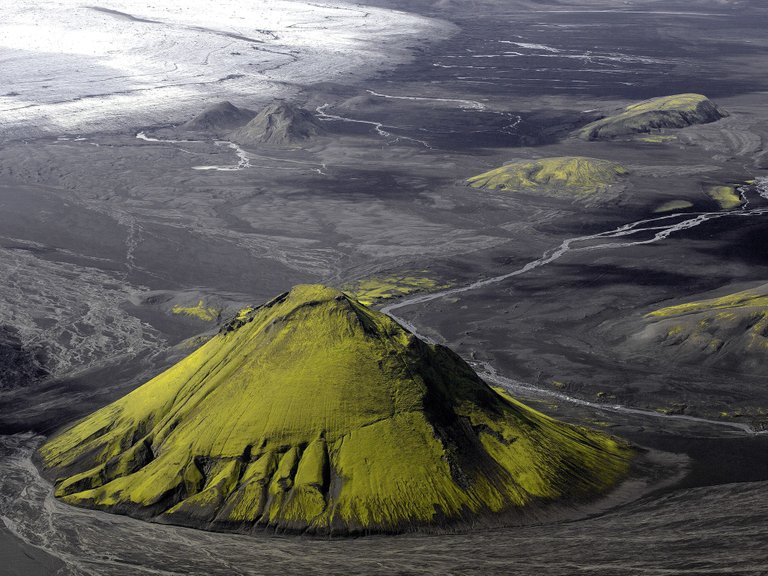 maelifell-volcano-GettyImages-183099814.jpg