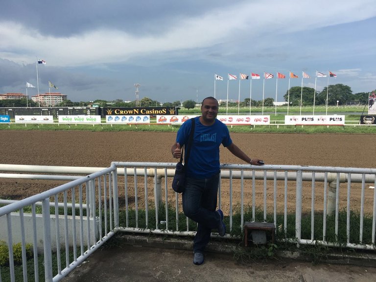 dario padaro en el hipodromo.jpg