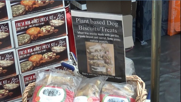 DogTreat1.jpg