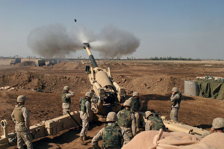 howitzer-60542_1920.jpg