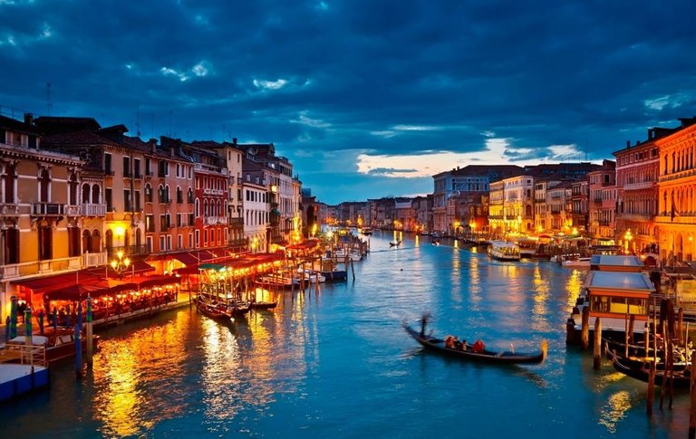 Venice-Italy.jpg