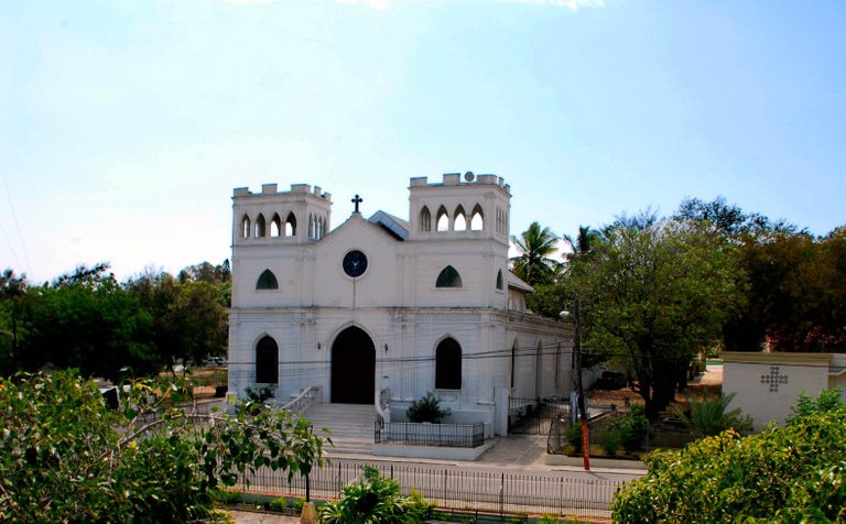 la-iglesia-San-Fernando-low.jpg