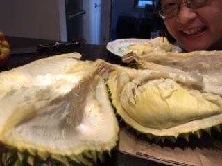 selfie durian in pod.JPG