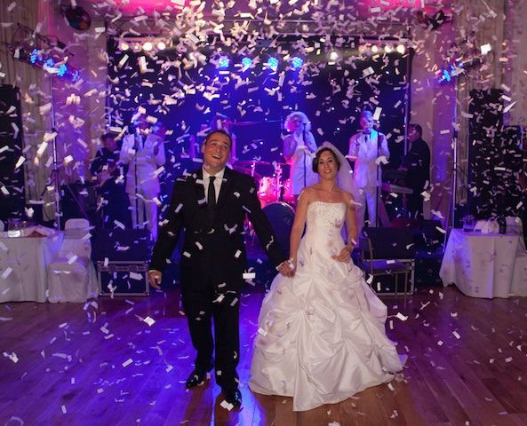 Confetti_canon_at_london_wedding_party (1).jpg