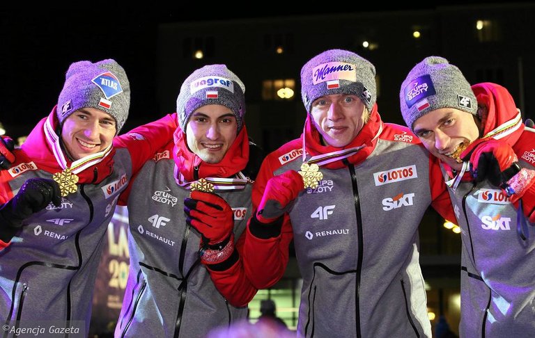 z21454673V,Kamil-Stoch--Dawid-Kubacki--Maciej-Kot--Piotr-Zyla.jpg