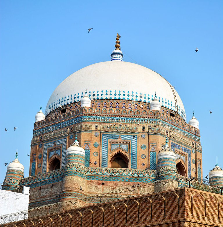 Tomb_of_Shah_Rukn-e-Alam_Multan.jpg