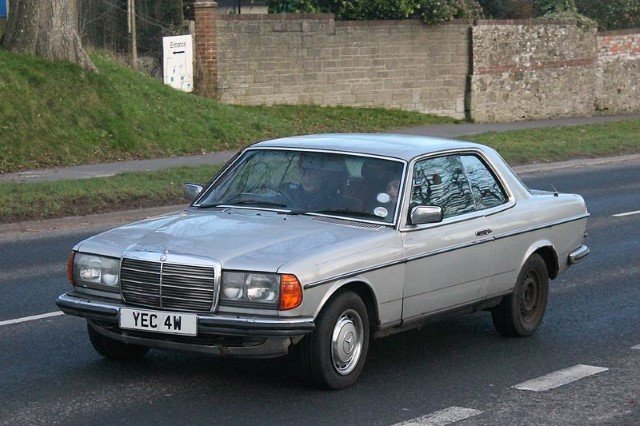 1980_Mercedes_280_CEW_Auto_(11781008596) (Custom).jpg