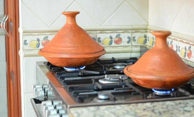 tagine-11-stove-57c508355f9b5855e541aad9.jpg