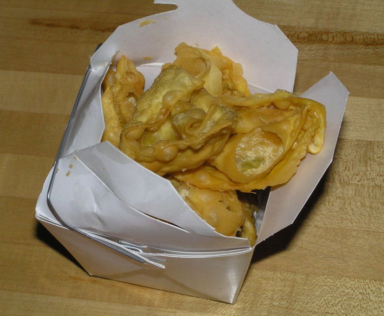 800px-FriedWonton.jpg