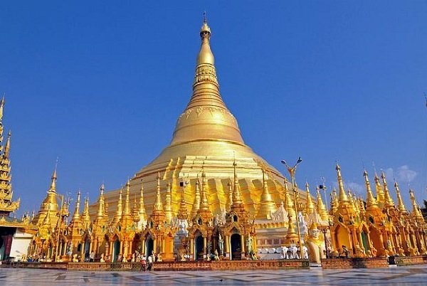 cac-bieu-tuong-dang-tu-hao-o-tour-bangkok.jpg