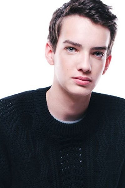 Kodi-Smit-McPhee-400x600.jpg