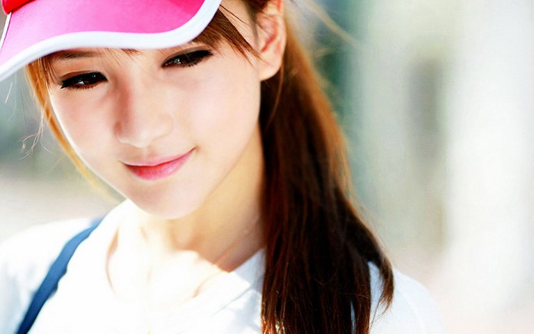 Beautiful-Hat-Girl.jpg