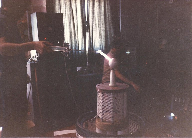 Dollard Integratron coil in action77.jpg