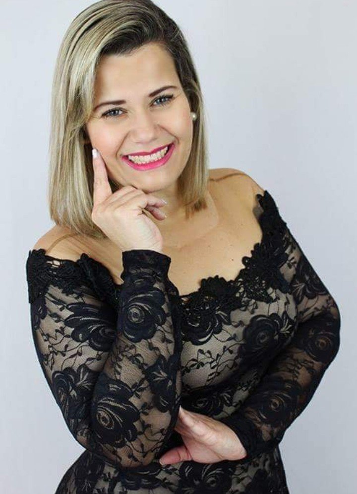 rubia sorrindo.jpg