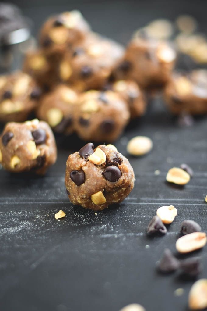 Crunchy Peanut Butter Chocolate Protein Bites (6).jpg