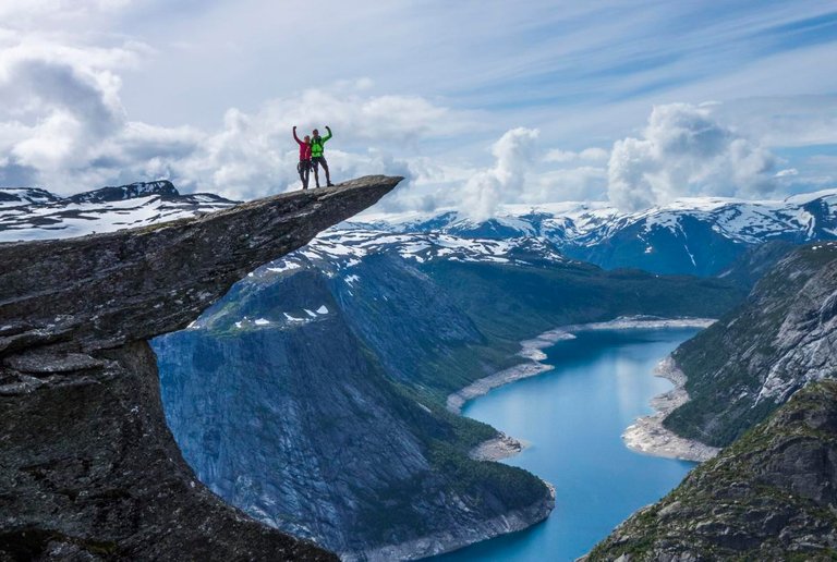 _file=Liggande_motiv_foto_Trolltunga_Active_1036306681.jpg