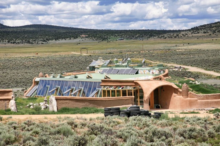 earthship.jpg