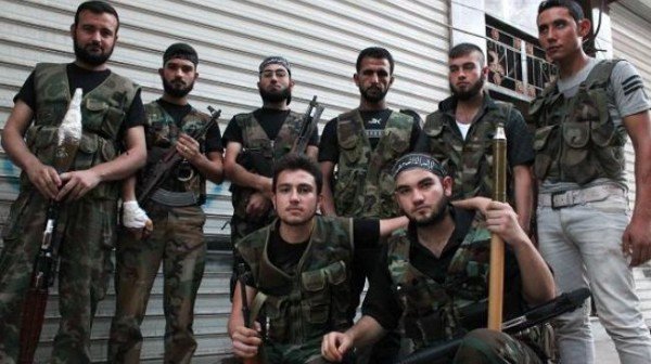 Syrian-rebels-seize-ISIL-base-in-Aleppo-600x336.jpg