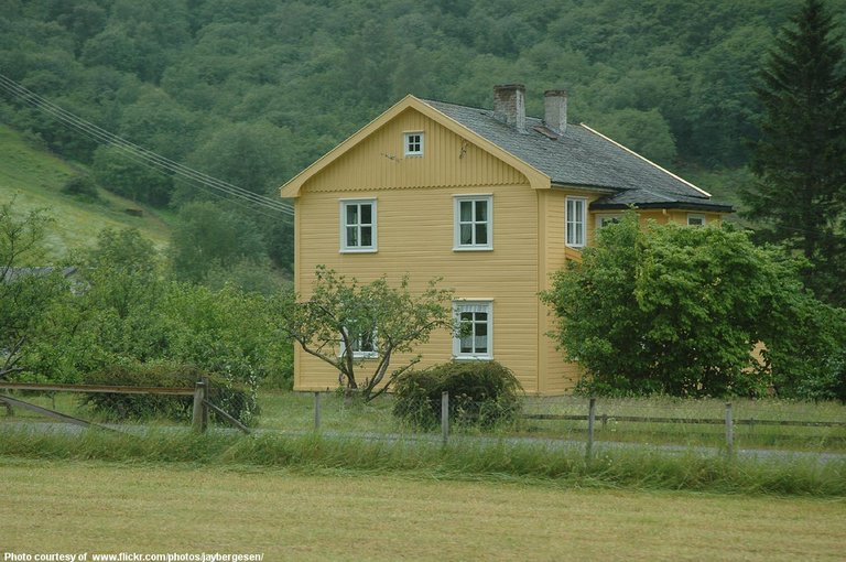 Country Home-080816.jpg