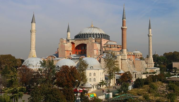 Aussicht Seven Hills Hagia Sophia.jpg