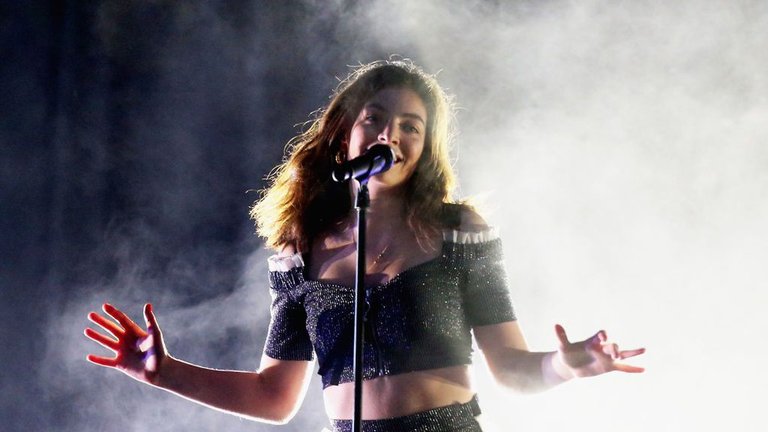 Israel envoy needs to meet with Lorde over her show cancelation 1.jpg