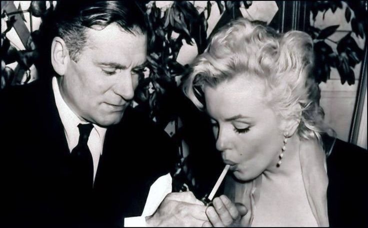 Hugh-Hefner-Marilyn-Monroe.jpg