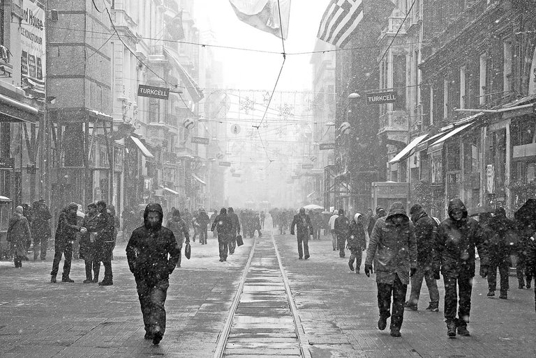 Snow on İstiklal Street. Istanbul. 2013.jpg