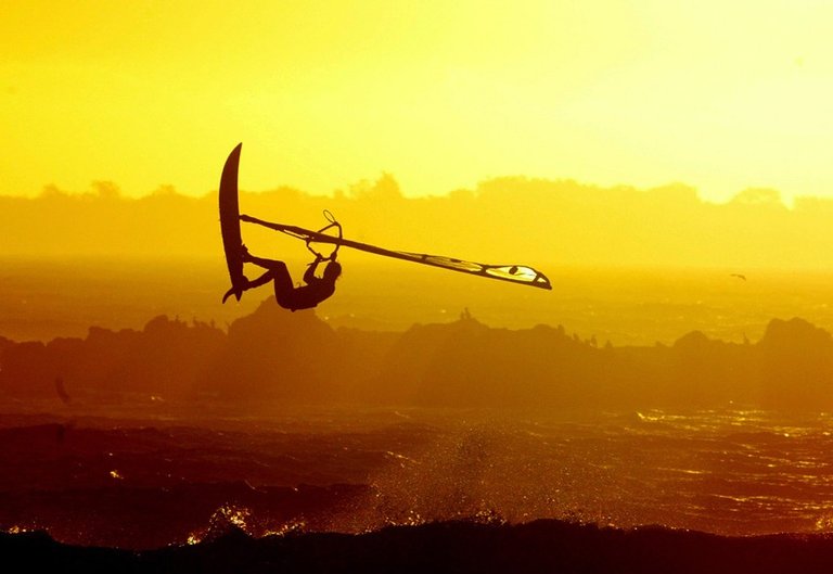 windsurfing.jpg