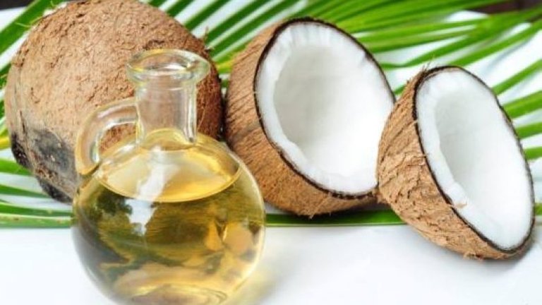 Coconut-and-Coconut-Oil-780x439.jpg