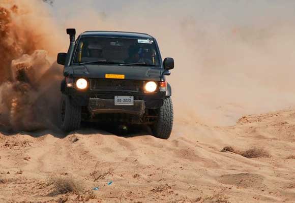 jeep-safari-cholistan.jpg