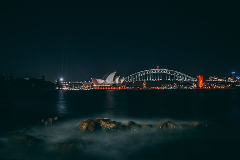 sydney by night.jpg